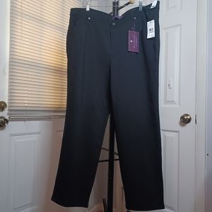 NWT Gloria Vanderbilt Amanda Performance Tapered Leg Classic Rise